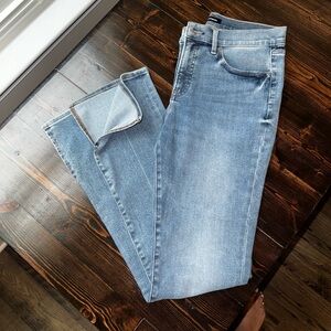 Express Mid Rise Light Wash Skyscraper Jeans
